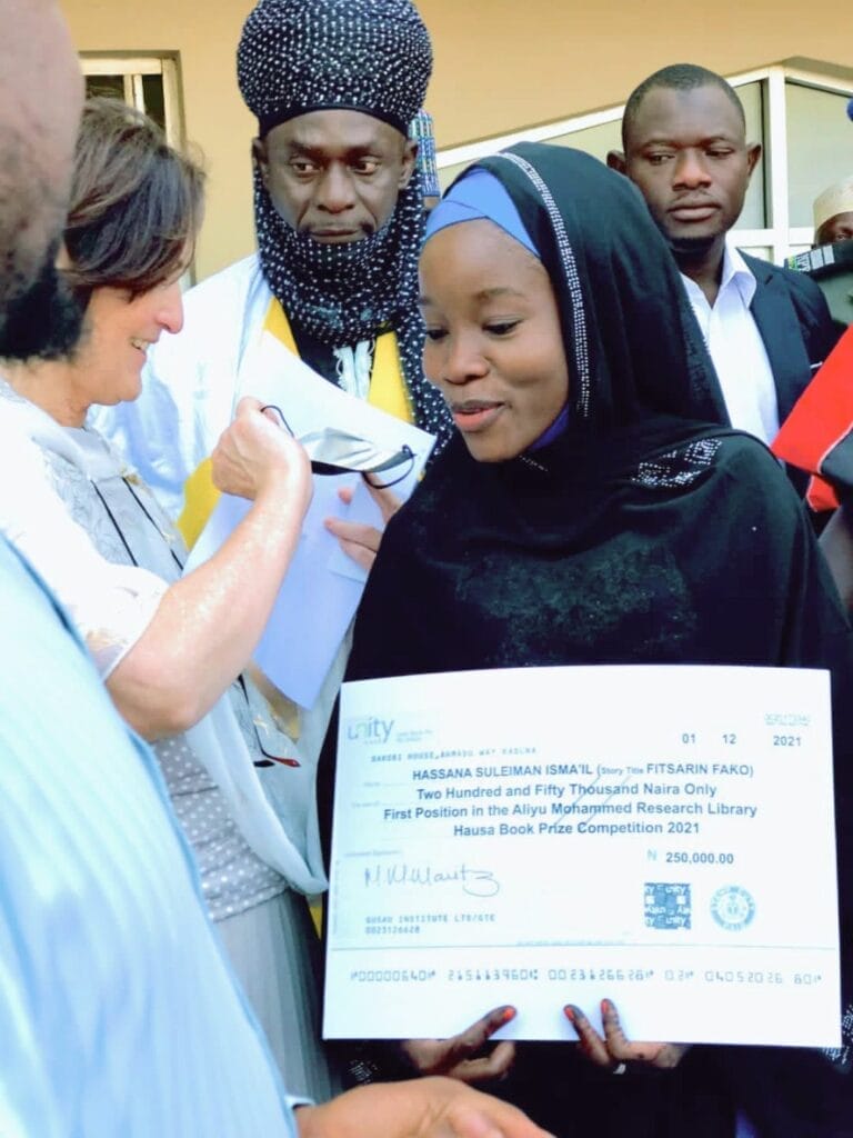 Hira da Sanah Matazu 2 - Bakandamiya Hikaya